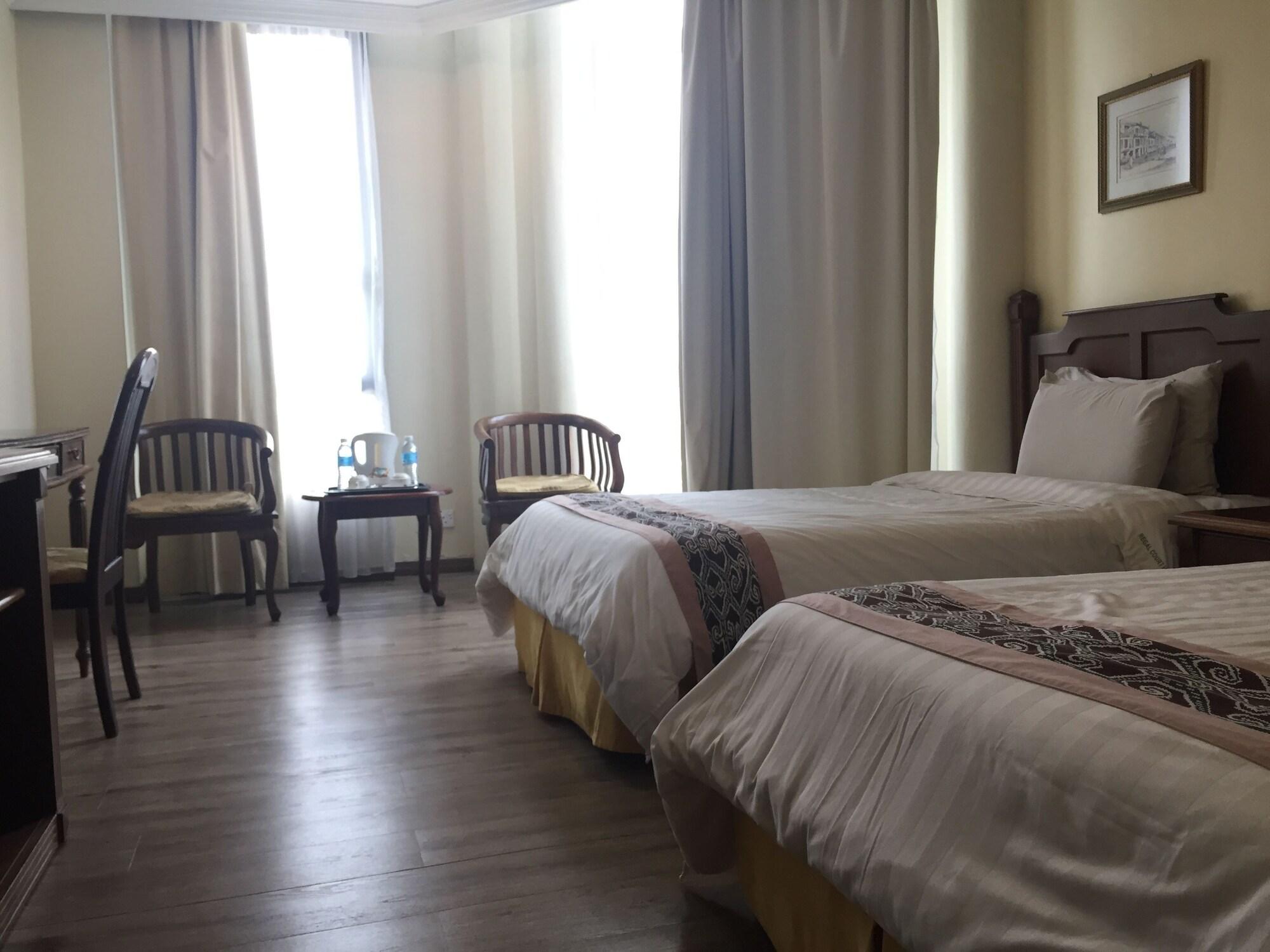 Regal Court Hotel Kuching Exterior photo